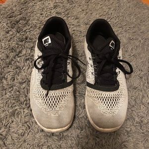 !!!!Nike shoes 6.5Y 8 women’s!!!!